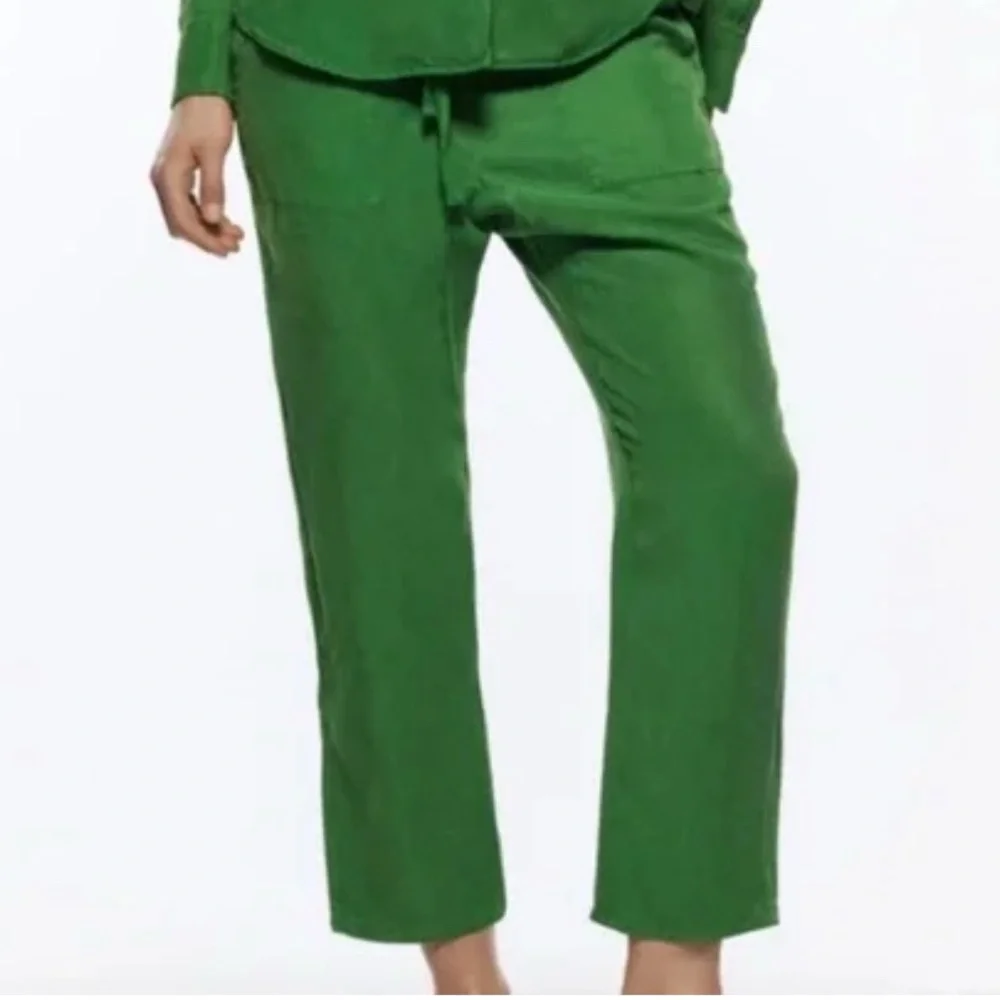 Zara Vibrant Green Cropped Pants linen blend